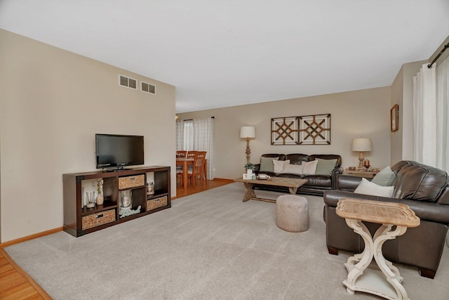 512 Creekside Cir, Minooka, IL 60447 - living area with wood finished floors