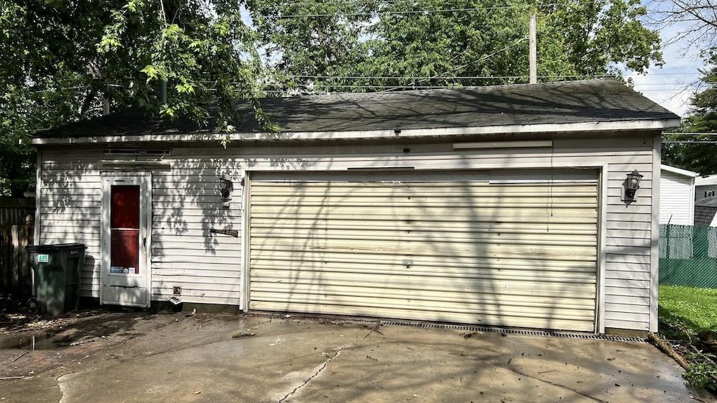128 S Scottswood Dr, Urbana, IL 61802 - view of detached garage