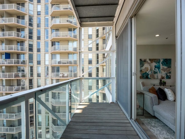 653 N Kingsbury St Unit 1707, Chicago, IL 60654 - view of balcony