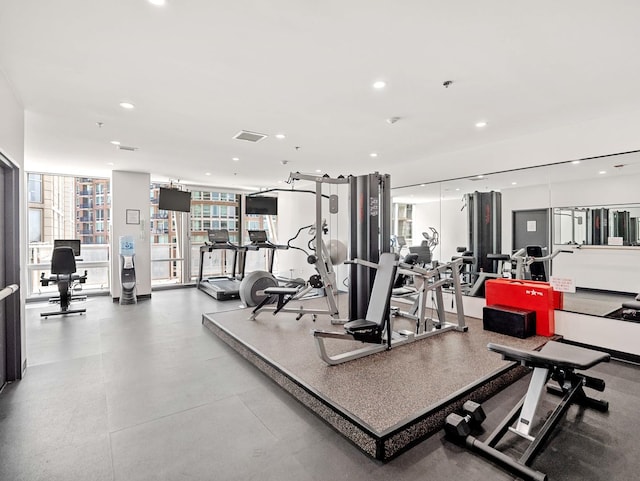 653 N Kingsbury St Unit 1707, Chicago, IL 60654 - exercise room with recessed lighting and floor to ceiling windows