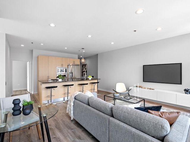 653 N Kingsbury St Unit 1707, Chicago, IL 60654 - living area featuring light wood-type flooring and recessed lighting
