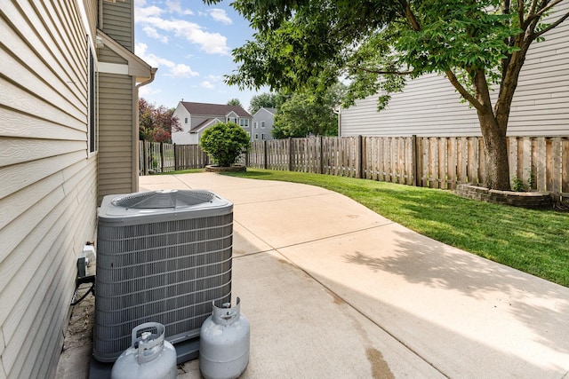 2258 Halsted Ln, Aurora, IL 60503 - photo 17