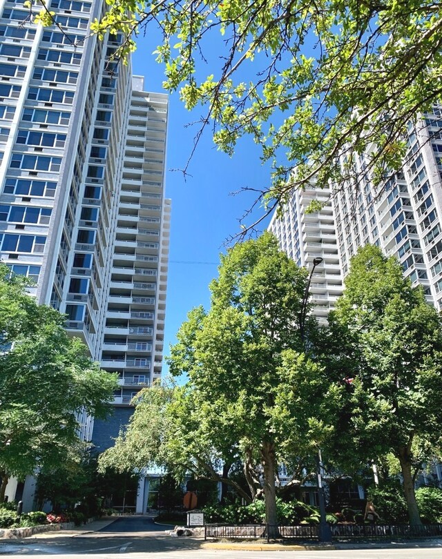 4250 N Marine Dr Unit 1404, Chicago, IL 60613 - view of apartment building / complex