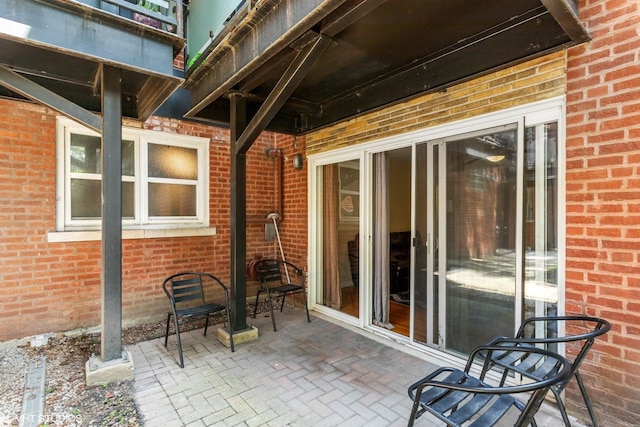 6427 N Damen Ave Unit 1E, Chicago, IL 60645 - view of patio / terrace