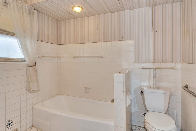 9139 S Oakley Ave, Chicago, IL 60643 - full bath with tile walls, a tub to relax in, and wallpapered walls