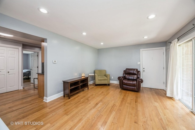 6255 S Mason Ave Unit 1B, Chicago, IL 60638 - living area with light wood-type flooring and recessed lighting