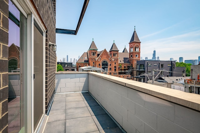 1415 W Walton St Unit 3, Chicago, IL 60642 - balcony with a view of skyline