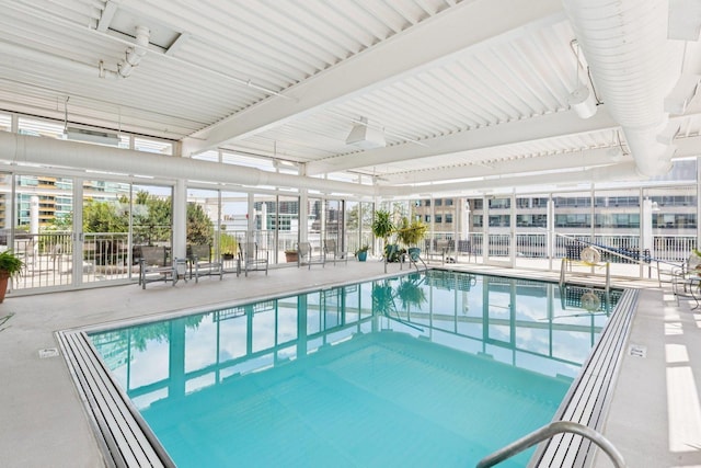 1640 Maple Ave Unit 503, Evanston, IL 60201 - view of indoor pool