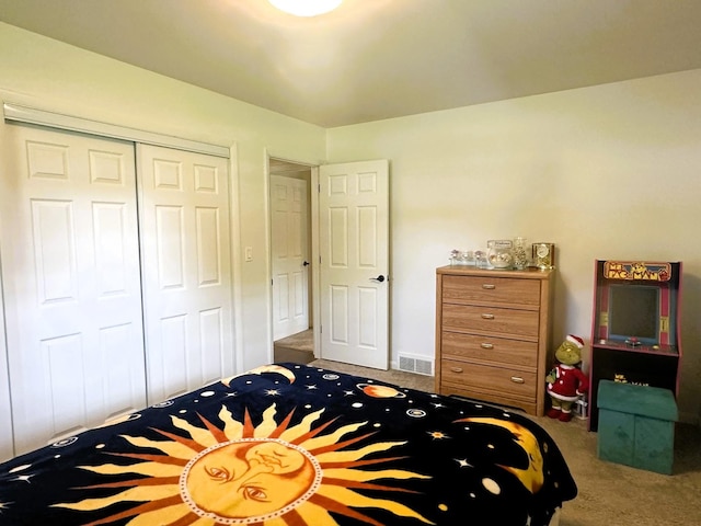 1517 Juniper Ln, Machesney Park, IL 61115 - bedroom featuring carpet flooring and a closet