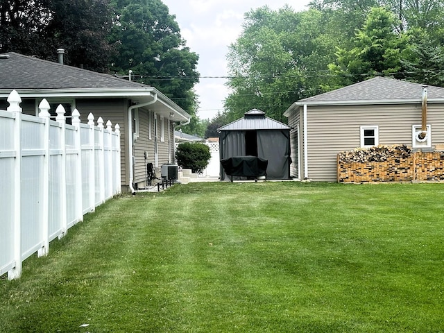 1517 Juniper Ln, Machesney Park, IL 61115 - view of yard with a gazebo