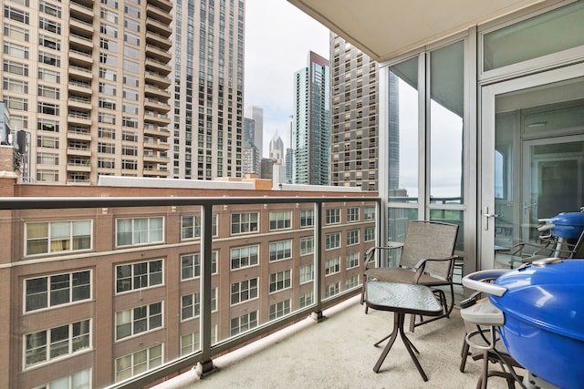 600 N Lake Shore Dr Unit 814, Chicago, IL 60611 - balcony featuring a city view and area for grilling