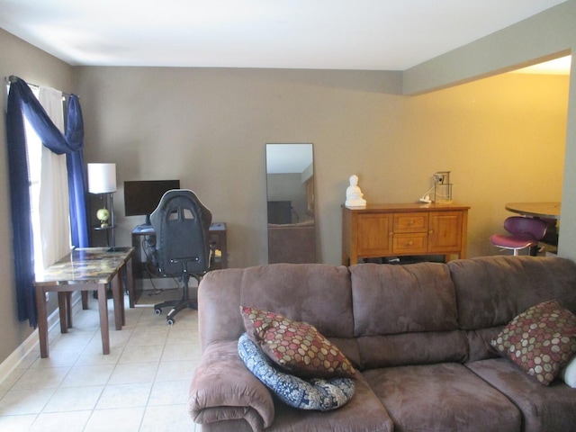 865 N Tamarac Blvd, Addison, IL 60101 - living room with light tile patterned flooring and baseboards