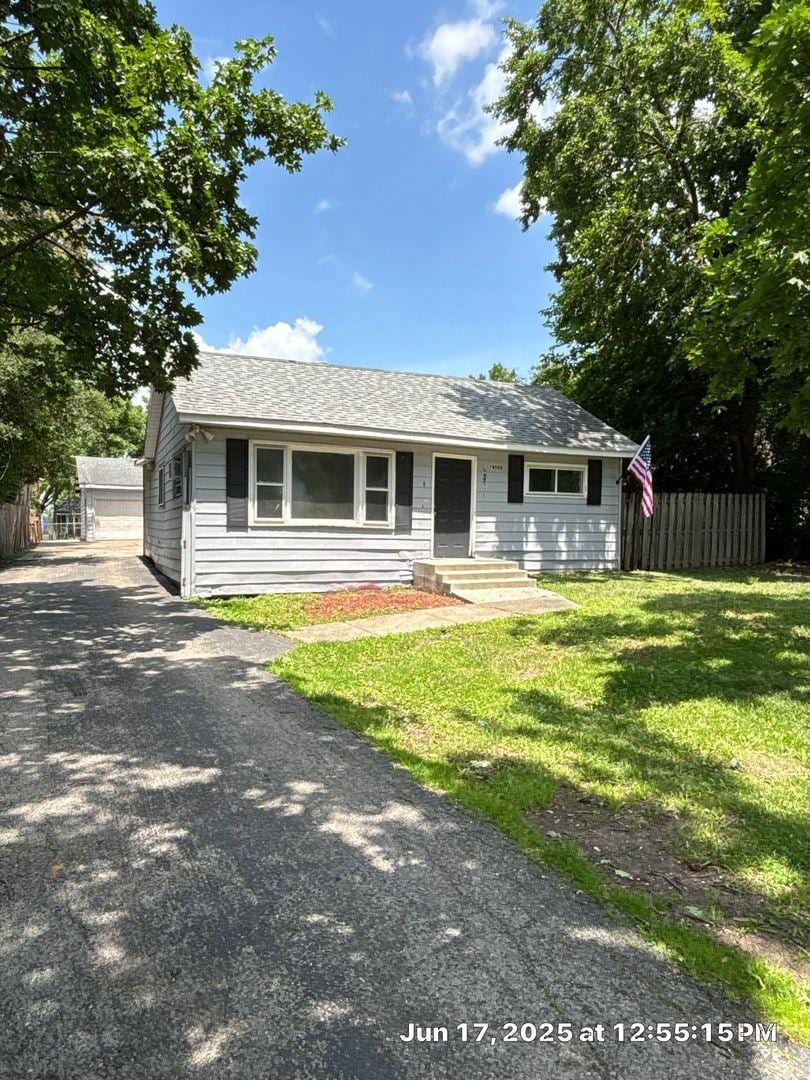 17W508 Hill St, Villa Park, IL 60181 - photo 1