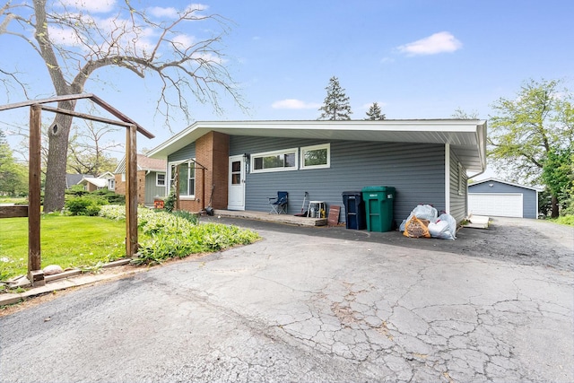 555 W Saint Charles Rd, Lombard, IL 60148 - photo 2
