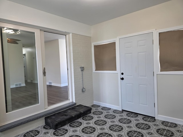 1449 Kristan Ave, North Chicago, IL 60064 - foyer featuring baseboards