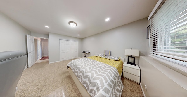 1005 N Dovington Dr, Hoffman Estates, IL 60169 - carpeted bedroom with recessed lighting and a closet