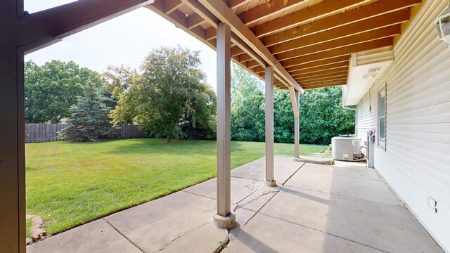 1005 N Dovington Dr, Hoffman Estates, IL 60169 - fenced backyard with a patio