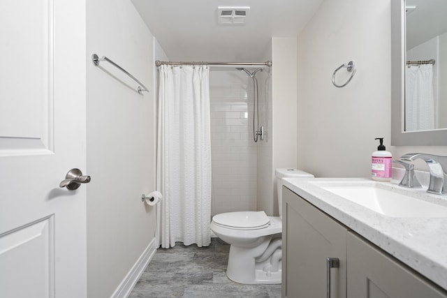 9197 N Rd Unit C, Palos Hills, IL 60465 - full bath with vanity, wood finished floors, and curtained shower