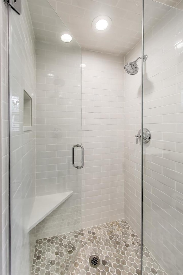 1311 E Woodford Pl, Arlington Heights, IL 60004 - full bathroom with a stall shower
