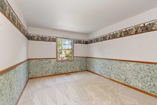 905 Pember Cir, West Dundee, IL 60118 - unfurnished room with wallpapered walls and carpet flooring