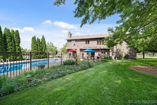 4S064 Hazelcrest Dr, Sugar Grove, IL 60554 - view of swimming pool