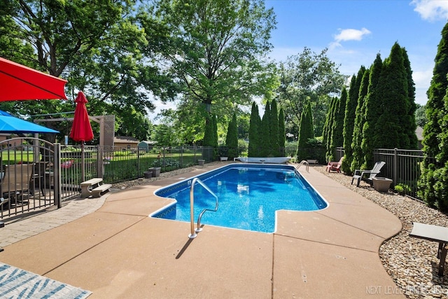 4S064 Hazelcrest Dr, Sugar Grove, IL 60554 - view of pool with a patio
