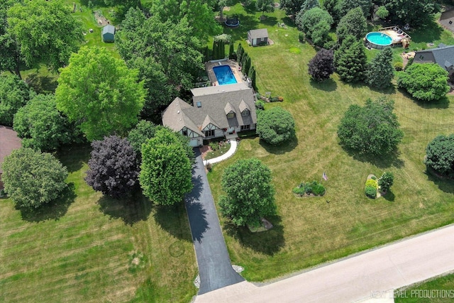 4S064 Hazelcrest Dr, Sugar Grove, IL 60554 - aerial view of property and surrounding area featuring a pool area