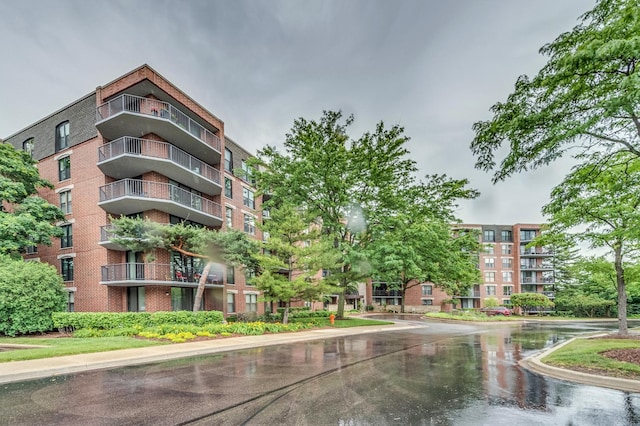 511 Aurora Ave Unit 410, Naperville, IL 60540 - view of apartment building / complex