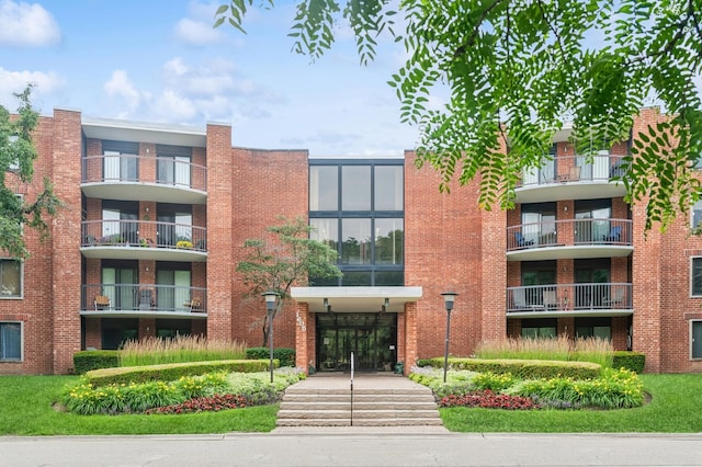 1605 E Central Rd Unit 411B, Arlington Heights, IL 60005 - view of apartment building / complex
