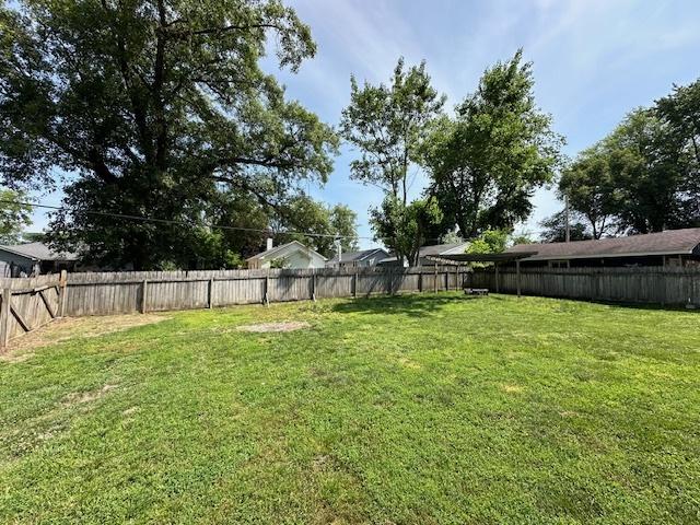 420 Wabash St, Wilmington, IL 60481 - view of fenced backyard