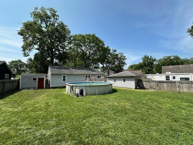 420 Wabash St, Wilmington, IL 60481 - view of yard with an outdoor structure
