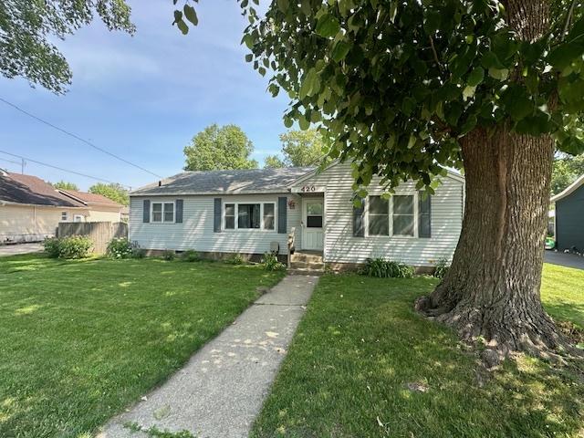 420 Wabash St, Wilmington, IL 60481 - view of front of home