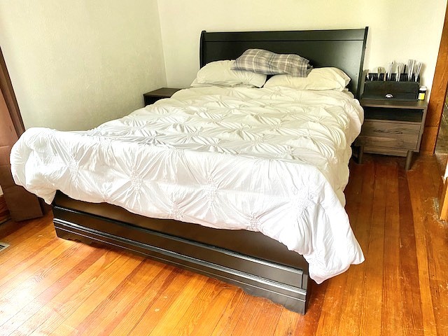 17218 Lincoln Rd, Morrison, IL 61270 - bedroom with hardwood / wood-style flooring