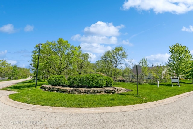 40729 N N Newport Dr, Antioch, IL 60002 - photo 2