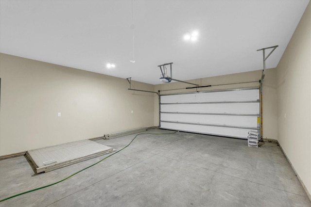 5 Montclair Rd Unit A, Urbana, IL 61801 - garage with a garage door opener