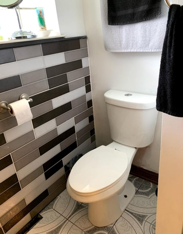 14300 S Palmer Ave, Posen, IL 60469 - half bathroom featuring tile patterned flooring and toilet