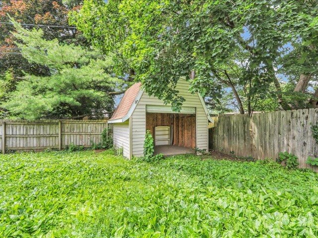 615 Breen Dr, Champaign, IL 61820 - photo 28