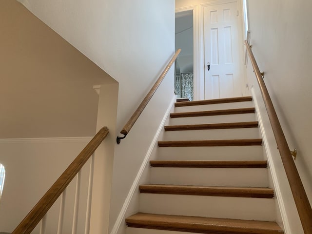 4520 N Austin Ave, Chicago, IL 60630 - view of stairs
