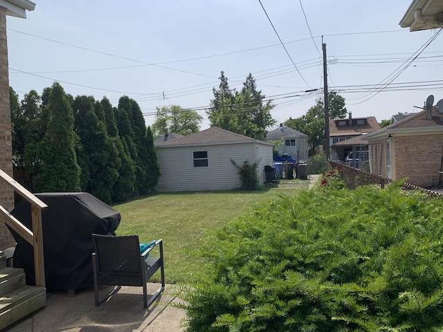 4520 N Austin Ave, Chicago, IL 60630 - view of yard featuring a patio