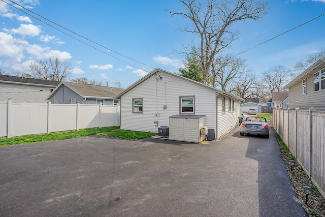 324 N Prospect Dr, Round Lake Park, IL 60073 - back of property