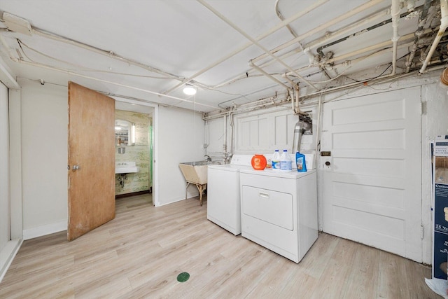 9209 S Hoyne Ave, Chicago, IL 60643 - laundry area featuring washer and dryer and light wood-type flooring