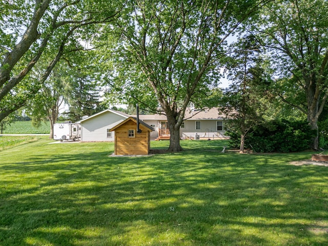 12501 Hebron Rd, Hebron, IL 60034 - view of green lawn featuring a shed