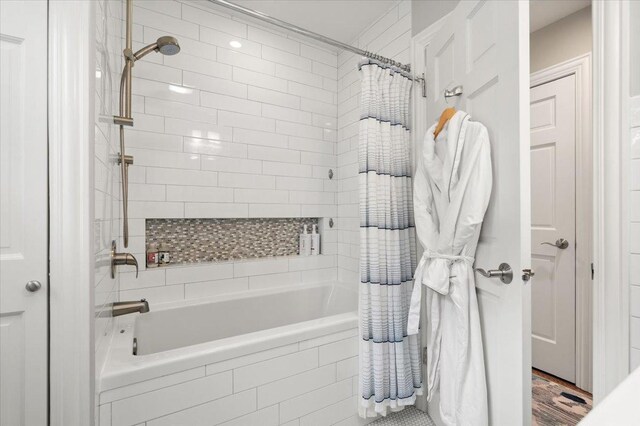1738 E Jonquil Ter, Arlington Heights, IL 60004 - bathroom featuring tiled shower / bath