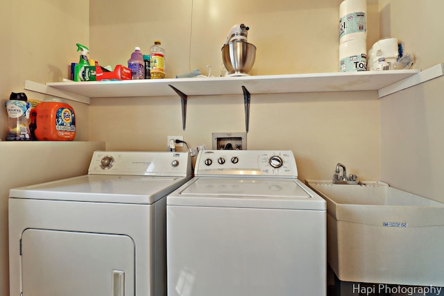 1506 Wilson Ct, Zion, IL 60099 - laundry area featuring independent washer and dryer