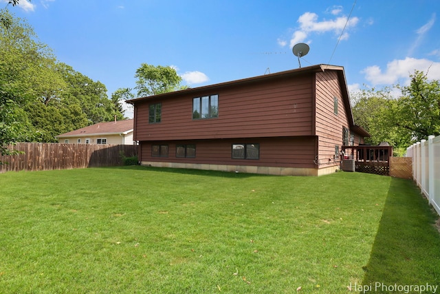 1506 Wilson Ct, Zion, IL 60099 - back of property with a fenced backyard