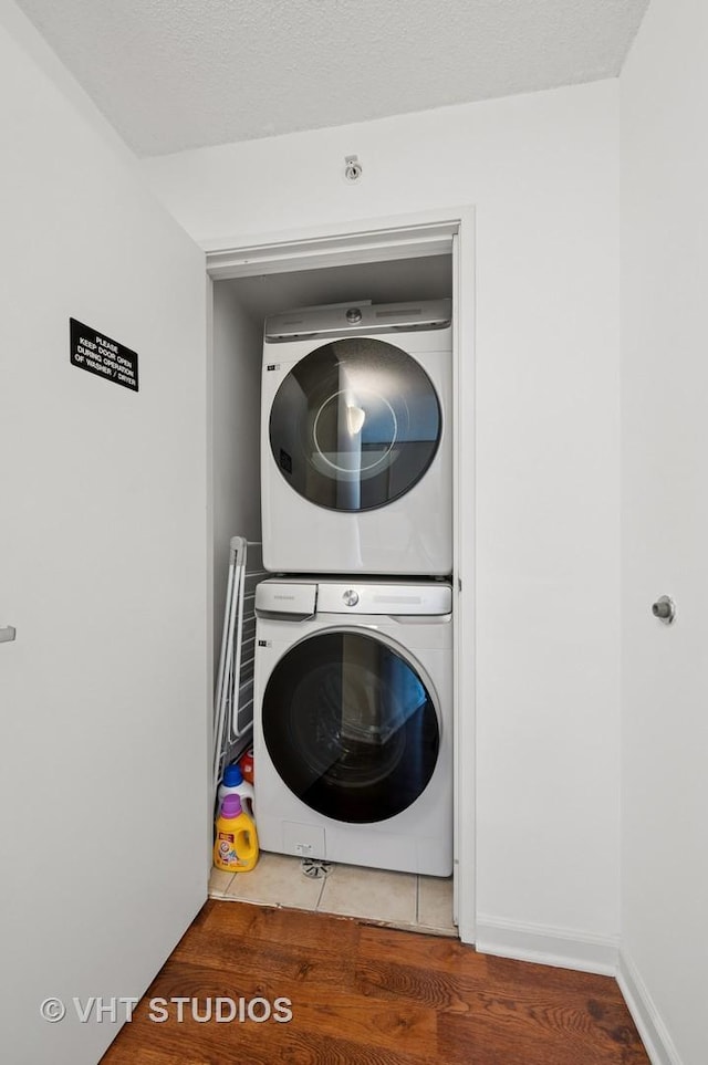 800 Elgin Rd Unit 1316, Evanston, IL 60201 - laundry room featuring stacked washer / drying machine