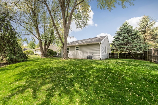 2060 Navarone Dr, Naperville, IL 60565 - view of fenced backyard