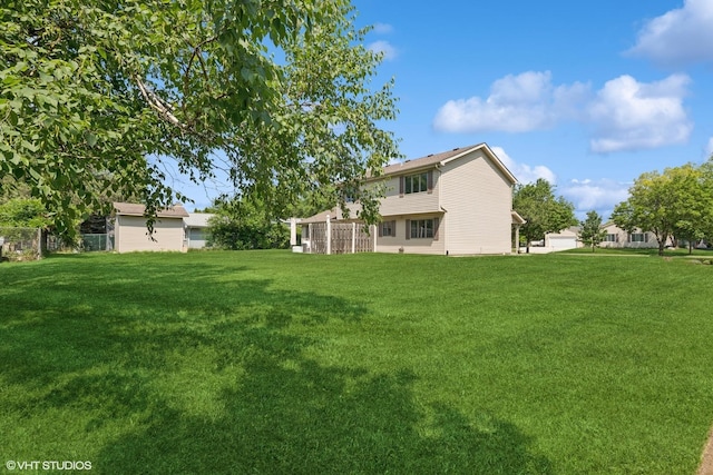 2225 W Weathersfield Way, Schaumburg, IL 60193 - view of grassy yard