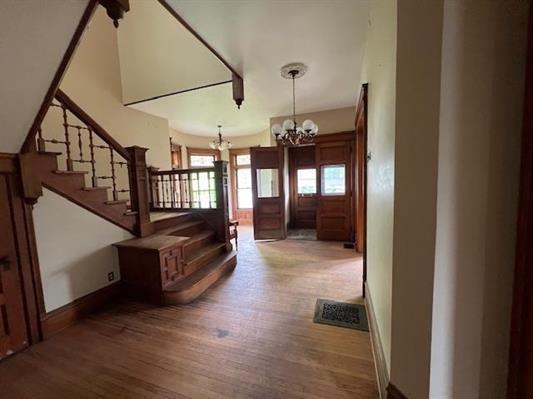 642 W Stephenson St, Freeport, IL 61032 - photo 2
