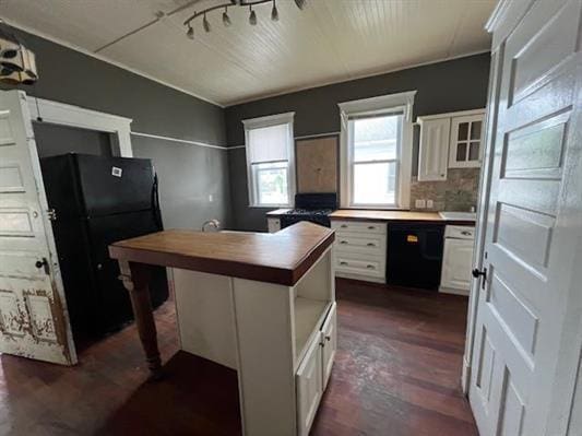 642 W Stephenson St, Freeport, IL 61032 - photo 11